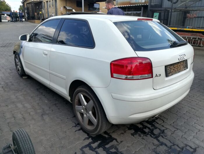 AUDI , A 3 2 . 0 F Si AMBITION , WHITE , 2004 ( 29407 ) - Image 6
