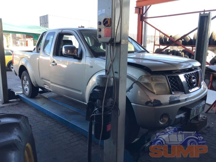 NISSAN , NAVARA 2 . 5 d Ci XE K / CAB 4 X 4 , GOLD , 2009 ( 29516 ) - Image 2