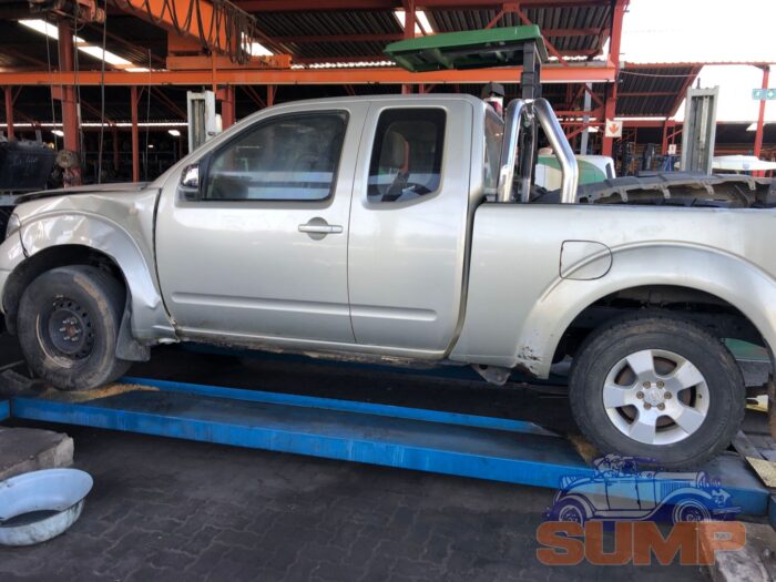 NISSAN , NAVARA 2 . 5 d Ci XE K / CAB 4 X 4 , GOLD , 2009 ( 29516 ) - Image 7