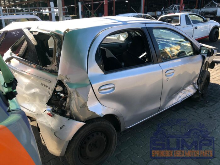 TOYOTA , ETIOS 1 . 5 Xs / SPRINT 5 Dr , GREY , 2014 ( 30039 ) - Image 4