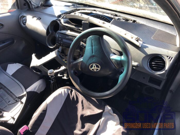 TOYOTA , ETIOS 1 . 5 Xs / SPRINT 5 Dr , GREY , 2014 ( 30039 ) - Image 10