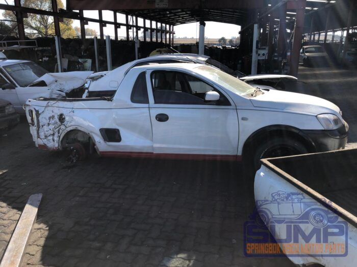 CHEVROLET , CORSA UTILITY 1 . 4 i CLUB P / U S / C , WHITE , 2011 ( 30040 ) - Image 3