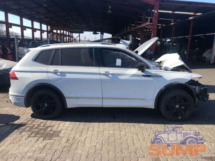 VOLKSWAGEN , TIGUAN ALLSPACE 1 . 4 TSI R - LINE DSG , WHITE , 2022 ( 29523 ) - Image 3