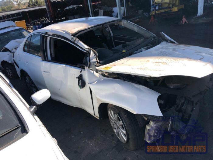 VOLKSWAGEN , JETTA V 1 . 9 TDI COMFORTLINE , WHITE , 2009 ( 29997 ) - Image 3