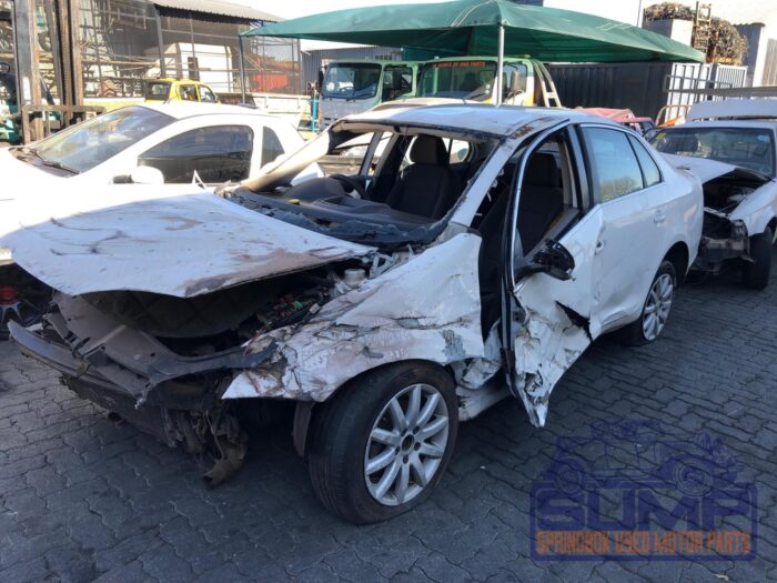 VOLKSWAGEN , JETTA V 1 . 9 TDI COMFORTLINE , WHITE , 2009 ( 29997 ) - Image 8