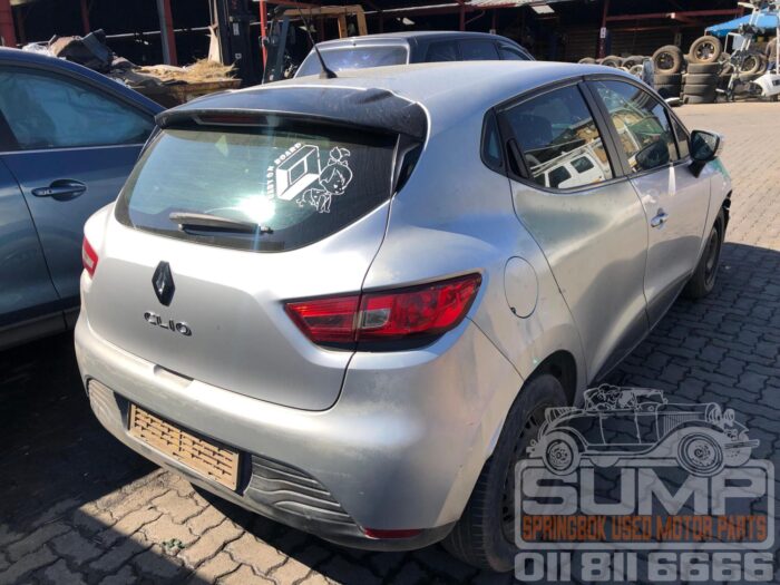 RENAULT , CLIO IV 1 . 2 AUTHENTIQUE , SILVER , 2014 ( 30543 ) - Image 4