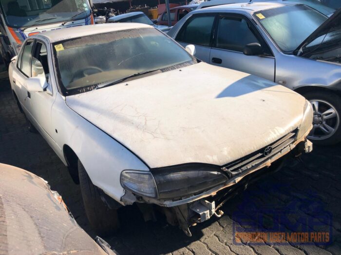 TOYOTA , CAMRY 200 SI , WHITE , 1992 ( 29981 ) - Image 2