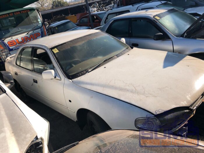 TOYOTA , CAMRY 200 SI , WHITE , 1992 ( 29981 ) - Image 3