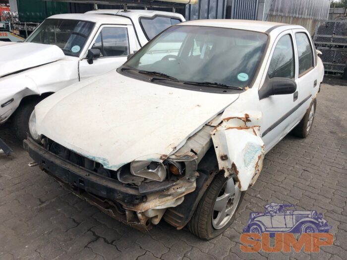 OPEL , CORSA CLASSIC 1 . 6 I CD A / C P / S , WHITE , 2002 ( 29532 ) - Image 8