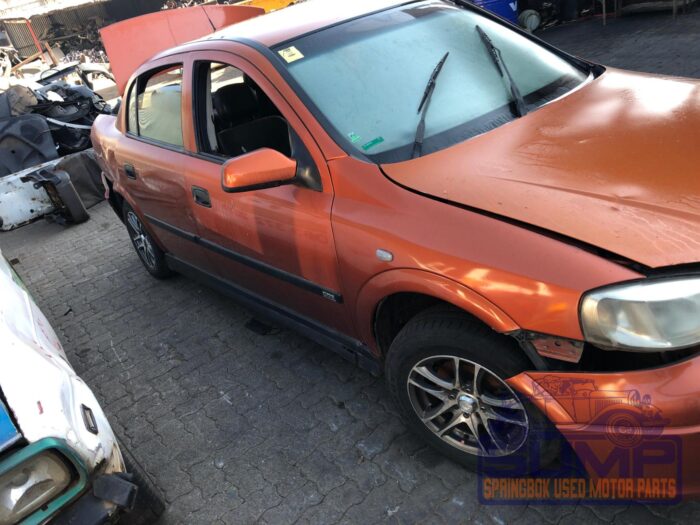 OPEL , ASTRA CLASSIC 1 . 6 CDE A / C , ORANGE , 2000 ( 29965 ) - Image 3