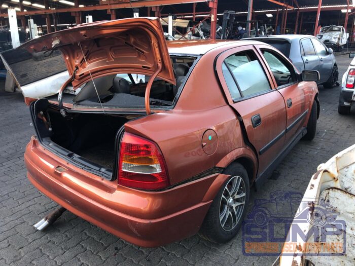 OPEL , ASTRA CLASSIC 1 . 6 CDE A / C , ORANGE , 2000 ( 29965 ) - Image 4
