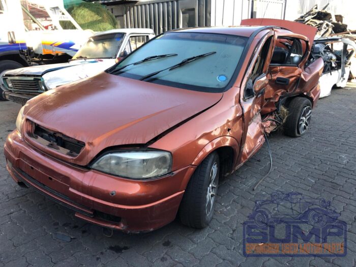 OPEL , ASTRA CLASSIC 1 . 6 CDE A / C , ORANGE , 2000 ( 29965 ) - Image 8