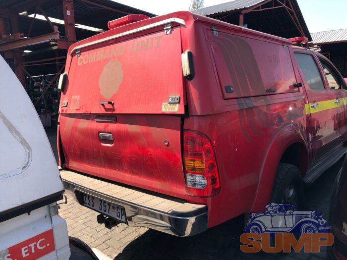 TOYOTA , HILUX 4 . 0 VVTI RAIDER RB A / T D / C , RED , 2010 ( 29533 ) - Image 4