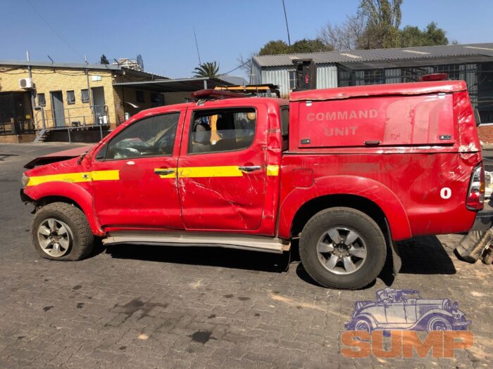 TOYOTA , HILUX 4 . 0 VVTI RAIDER RB A / T D / C , RED , 2010 ( 29533 ) - Image 7