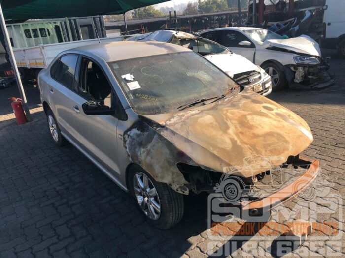 VOLKSWAGEN , POLO 1 . 4 COMFORTLINE , SILVER , 2014 ( 30591 ) - Image 2