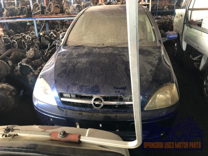 OPEL , CORSA CLASSIC 1 . 8 EXECUTIVE , BLUE , 2002 ( 30042 )