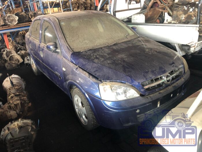 OPEL , CORSA CLASSIC 1 . 8 EXECUTIVE , BLUE , 2002 ( 30042 ) - Image 2