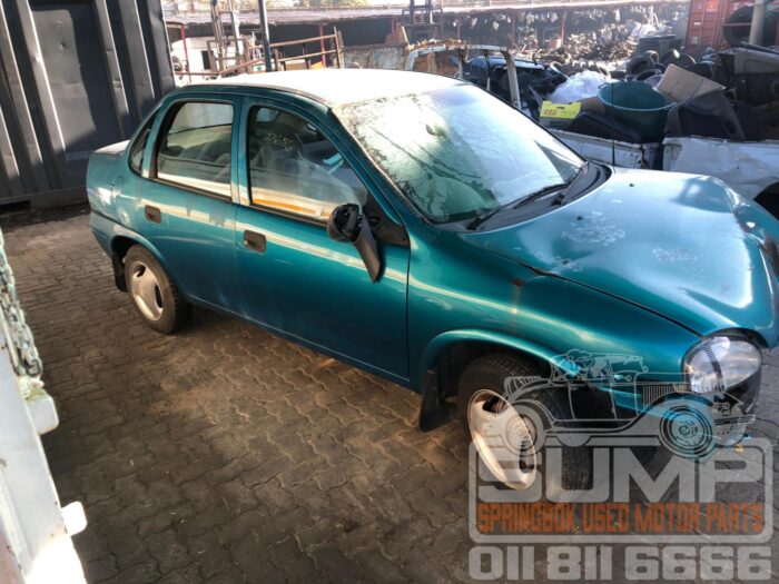 OPEL , CORSA 130 I 4 DR , GREEN , 1997 ( 30592 ) - Image 3