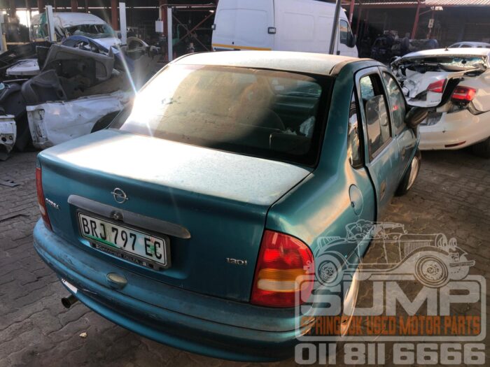 OPEL , CORSA 130 I 4 DR , GREEN , 1997 ( 30592 ) - Image 4