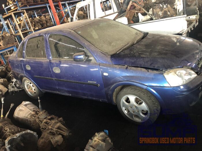 OPEL , CORSA CLASSIC 1 . 8 EXECUTIVE , BLUE , 2002 ( 30042 ) - Image 3