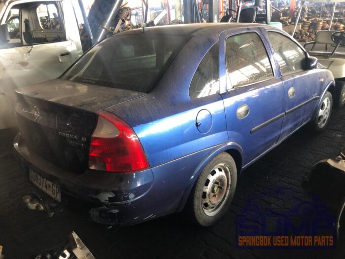 OPEL , CORSA CLASSIC 1 . 8 EXECUTIVE , BLUE , 2002 ( 30042 ) - Image 4
