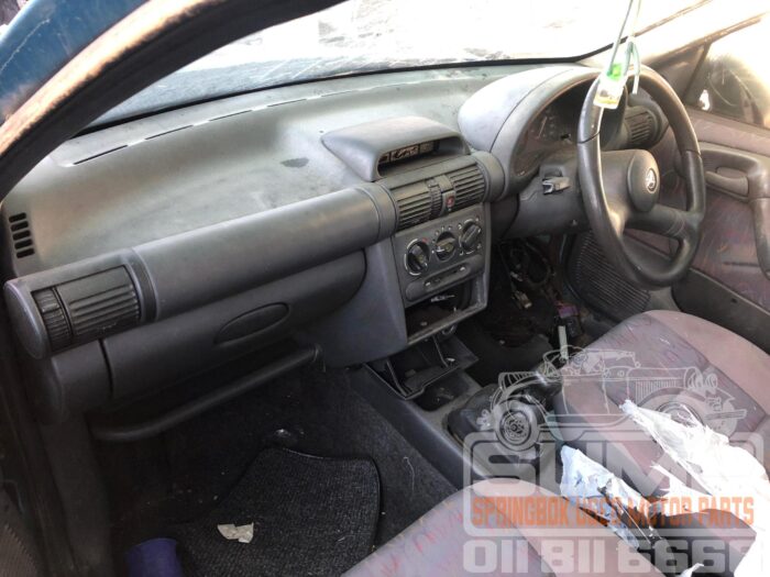 OPEL , CORSA 130 I 4 DR , GREEN , 1997 ( 30592 ) - Image 9