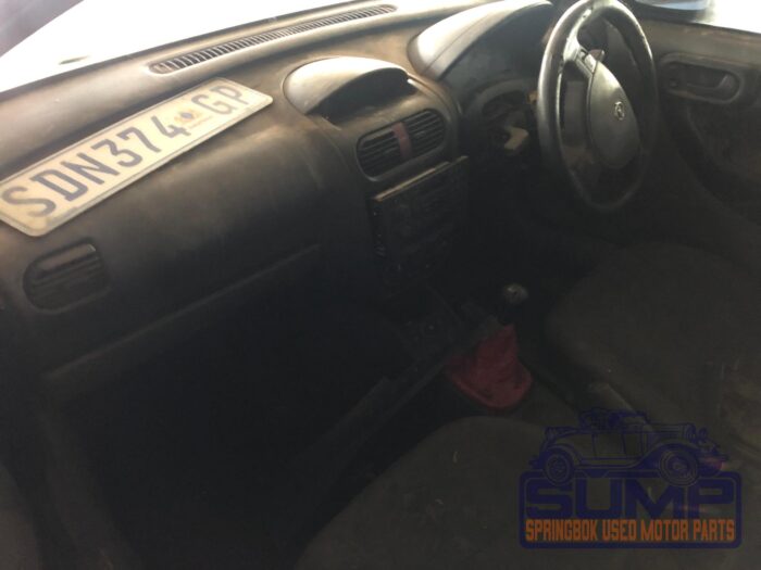 OPEL , CORSA CLASSIC 1 . 8 EXECUTIVE , BLUE , 2002 ( 30042 ) - Image 10