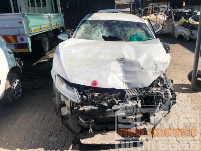 VOLKSWAGEN , JETTA 6 GP 1 . 2 T Si TRENDLINE , WHITE , 2015 ( 30577 )