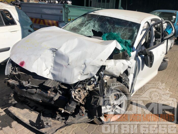 VOLKSWAGEN , JETTA 6 GP 1 . 2 T Si TRENDLINE , WHITE , 2015 ( 30577 ) - Image 8