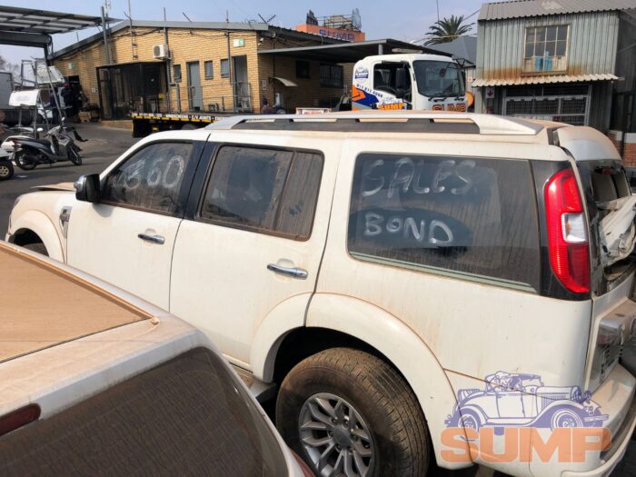 FORD , EVEREST 3 . 0 TD Ci XLT , WHITE , 2013 ( 29546 ) - Image 7