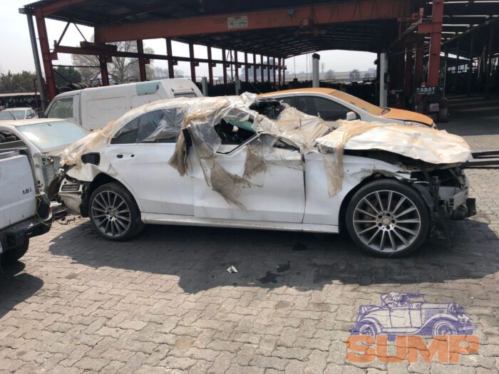 MERCEDES - BENZ , C 250 AVANTGARDE A / T , WHITE , 2015 ( 29547 ) - Image 3