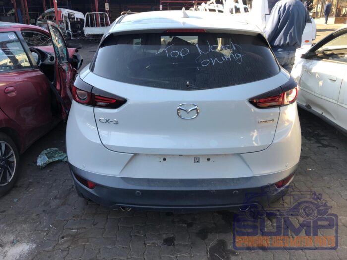 MAZDA , CX - 3 2 . 0 INDIVIDUAL A / T , CERAMIC , 2015 ( 30060 ) - Image 2