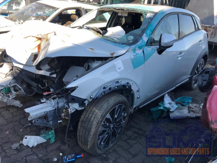 MAZDA , CX - 3 2 . 0 INDIVIDUAL A / T , CERAMIC , 2015 ( 30060 ) - Image 3