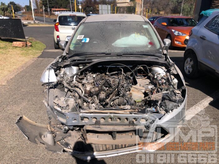 FORD , FOCUS 1 . 6 Ti VCT TREND 5 DR , SILVER , 2013 ( 30581 )
