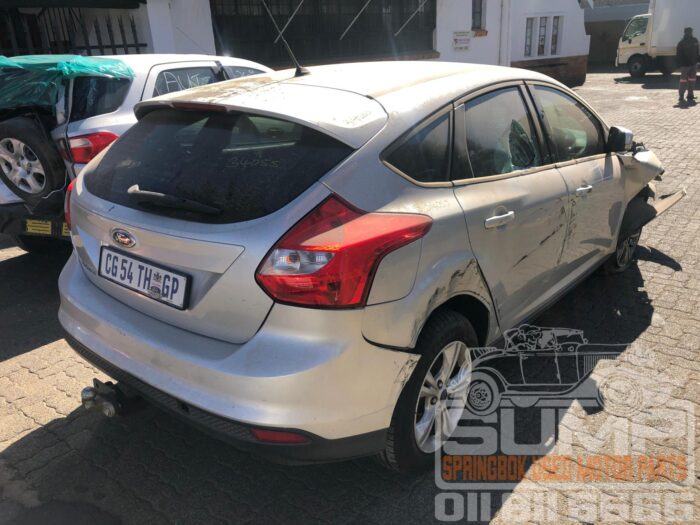 FORD , FOCUS 1 . 6 Ti VCT TREND 5 DR , SILVER , 2013 ( 30581 ) - Image 4