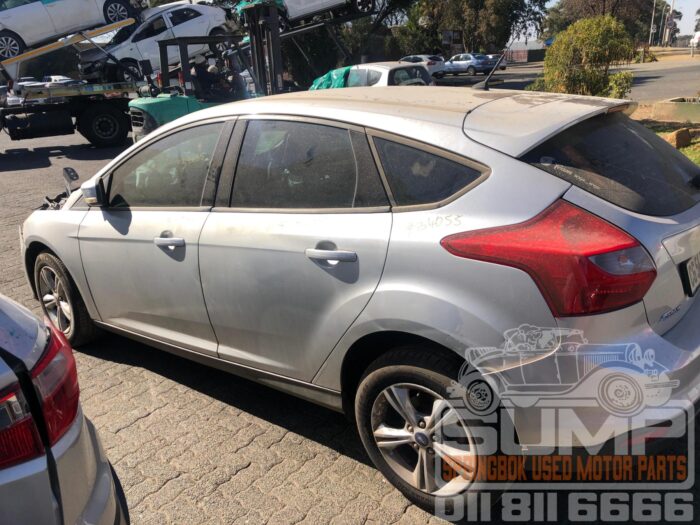 FORD , FOCUS 1 . 6 Ti VCT TREND 5 DR , SILVER , 2013 ( 30581 ) - Image 7