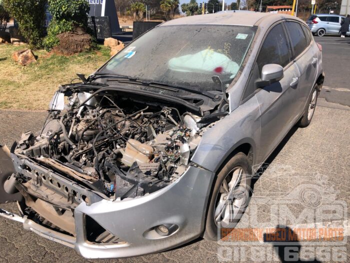 FORD , FOCUS 1 . 6 Ti VCT TREND 5 DR , SILVER , 2013 ( 30581 ) - Image 8