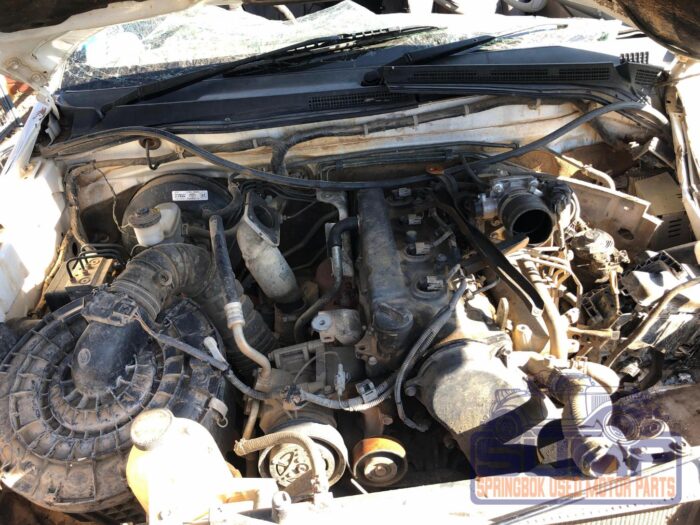 TOYOTA , HILUX 3 . 0 D - 4 D RAIDER R / B P / US / C , WHITE , 2013 ( 30067 ) - Image 8