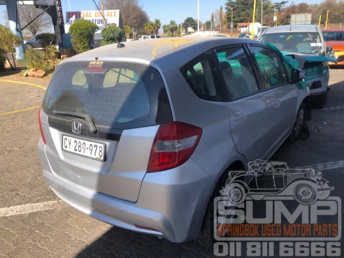 HONDA , JAZZ 1 . 5 A / T , SILVER , 2012 ( 30585 ) - Image 4