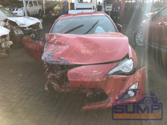 TOYOTA , 86 2 . 0 HIGH A / T , RED , 2015 ( 30051 )