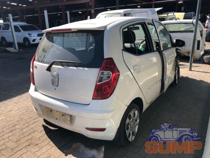 HYUNDAI , i 10 1 . 1 GLS / MOTION , WHITE , 2018 ( 29559 ) - Image 4