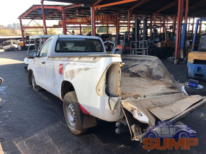 TOYOTA , HILUX 2 . 4 GD S A / C P / U S / C , WHITE , 2021 ( 29549 ) - Image 6