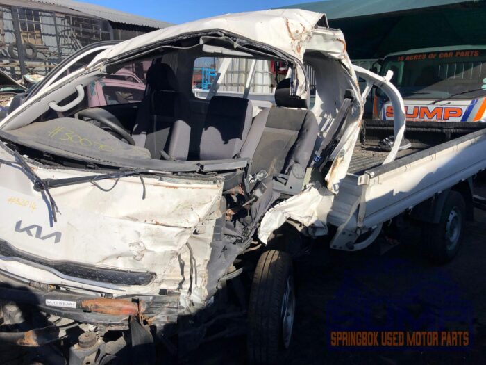 KIA , K 2500 P / U S / C , WHITE , 2023 ( 30070 ) - Image 2