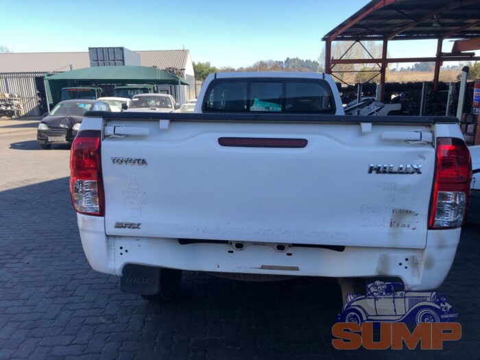 TOYOTA , HILUX 2 . 4 GD - 6 RB SRX P / U S / C , WHITE , 2016 ( 29548 ) - Image 5