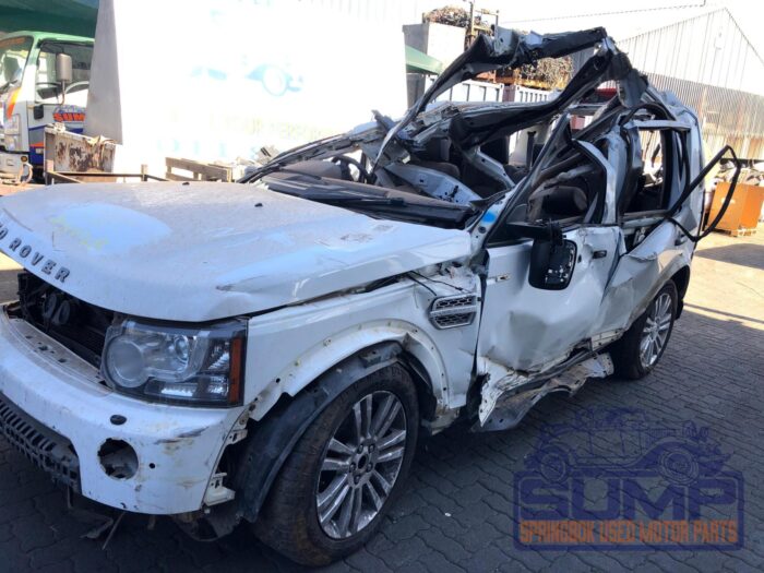 LANDROVER , DISCOVERY 4 3 . 0 TD / SD V 6 SE , WHITE , 2013 ( 30048 ) - Image 3