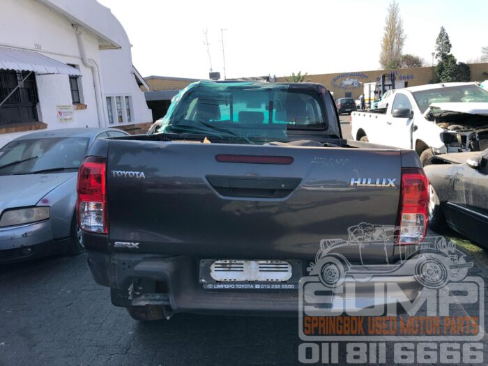 TOYOTA , HILUX 2 . 4 GD - 6 RB SRX D / C , GRAY , 2019 ( 30598 ) - Image 5
