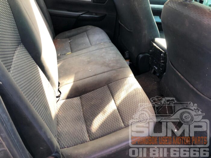 TOYOTA , HILUX 2 . 4 GD - 6 RB SRX D / C , GRAY , 2019 ( 30598 ) - Image 11