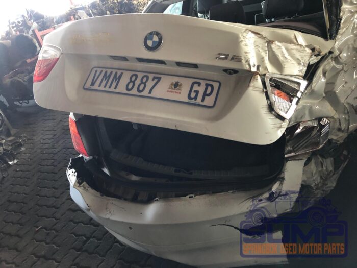 BMW , 320 I A / T E 90 , WHITE , 2006 ( 30065 ) - Image 2