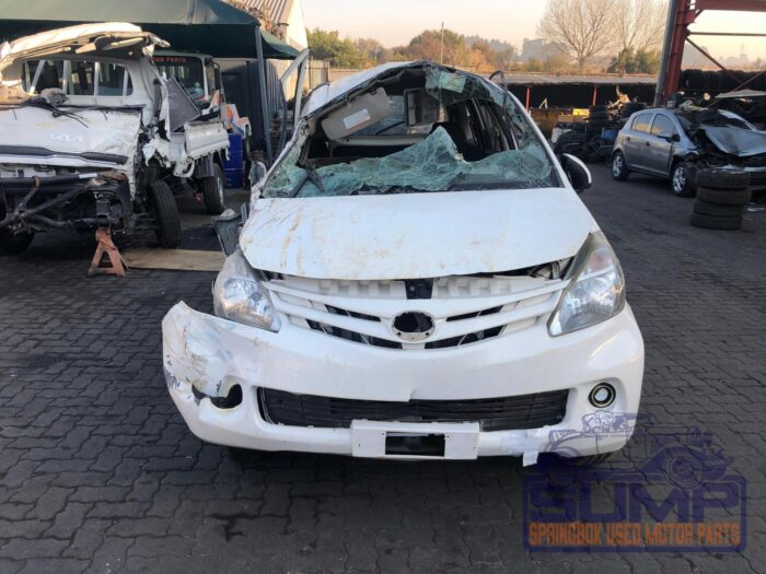 TOYOTA , AVANZA 1 . 5 , WHITE , 2015 ( 30094 )