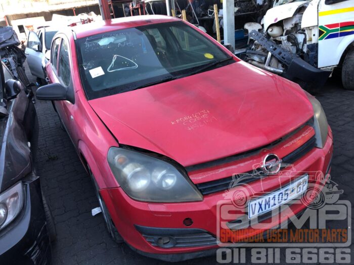 OPEL , ASTRA 1 . 6 ESSENTIA 5 Dr , RED , 2004 ( 30588 ) - Image 2